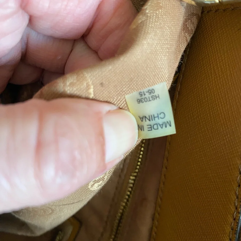 Tory Burch crossbody purse - Picture 2 of 14